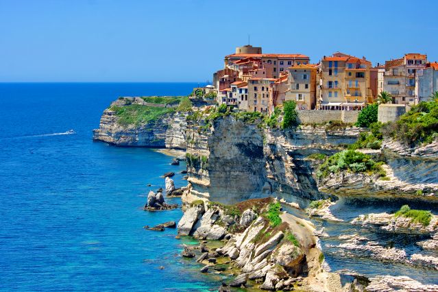 Où trouver une location de mobil home de standing en Corse ?