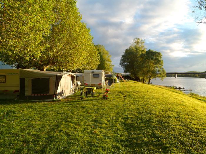 Passez un séjour les pieds dans l’eau dans un camping en bord de Saone près de Lyon