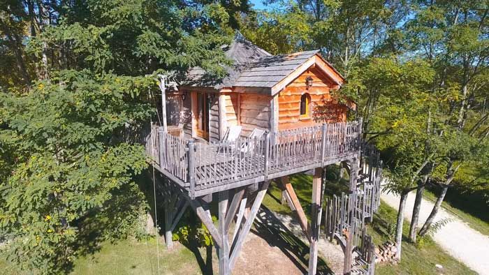 Nuit dans une cabane dans les arbres au Domaine Ecotelia